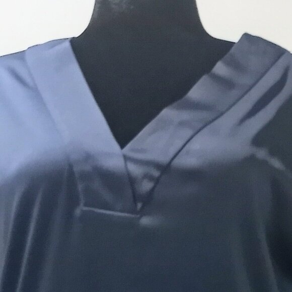 H&M CLASSIC V-NECK SHORT SLEEVE DARK BLUE TOP WOMEN SIZE 8 - Picture 7 of 7